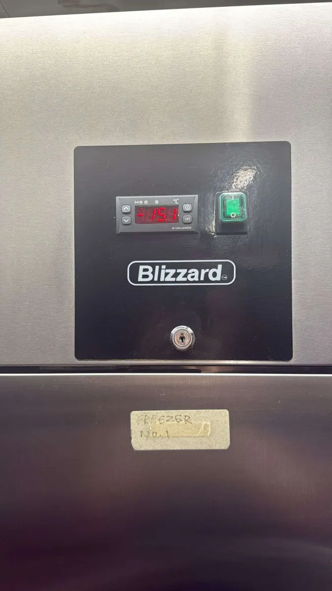 Blizzard BF1SS control display showing -15.1°C
